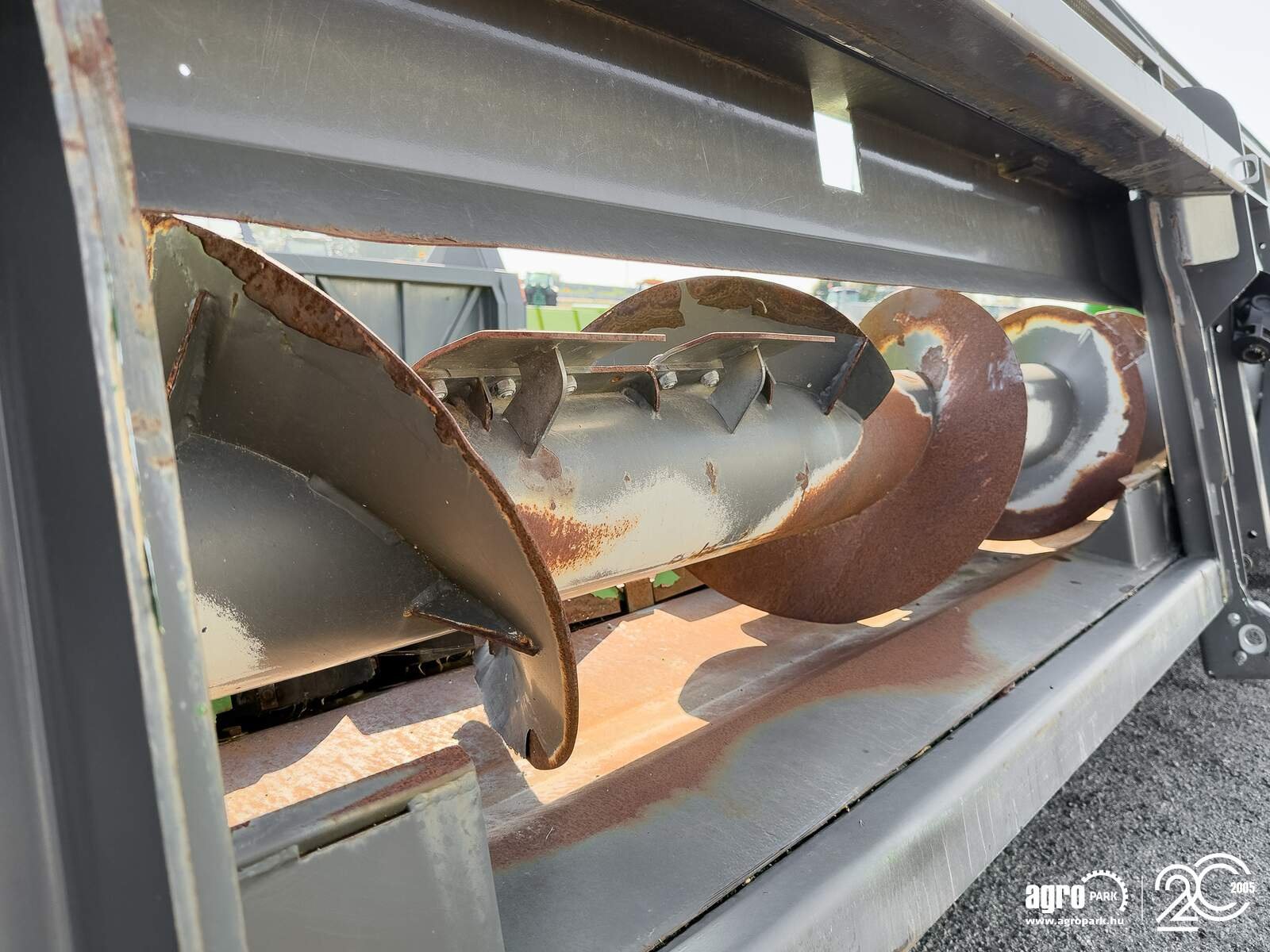 Sonnenblumenschneidwerk типа Ziegler Sunflower Champion 12R John Deere 12 row sunflower header, 75 cm row distance, for John Deere S and T combines, Gebrauchtmaschine в Csengele (Фотография 22)