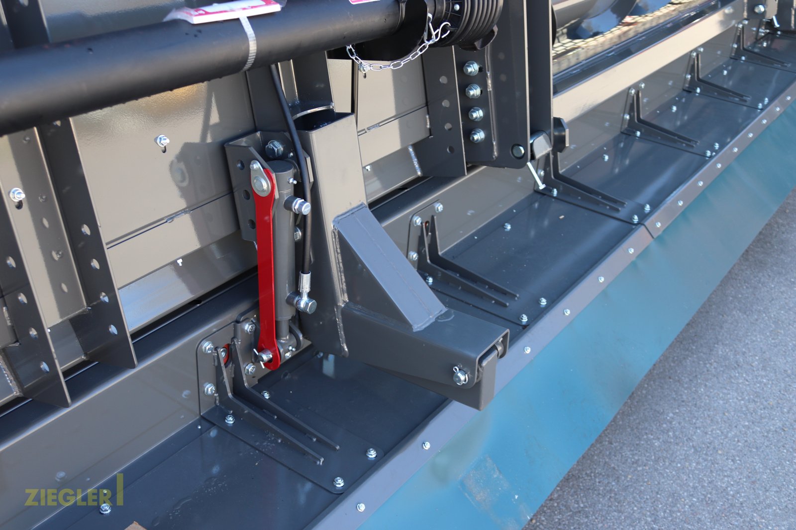 Sonnenblumenschneidwerk des Typs Ziegler Sunmaster Pro, Neumaschine in Pöttmes (Bild 7)