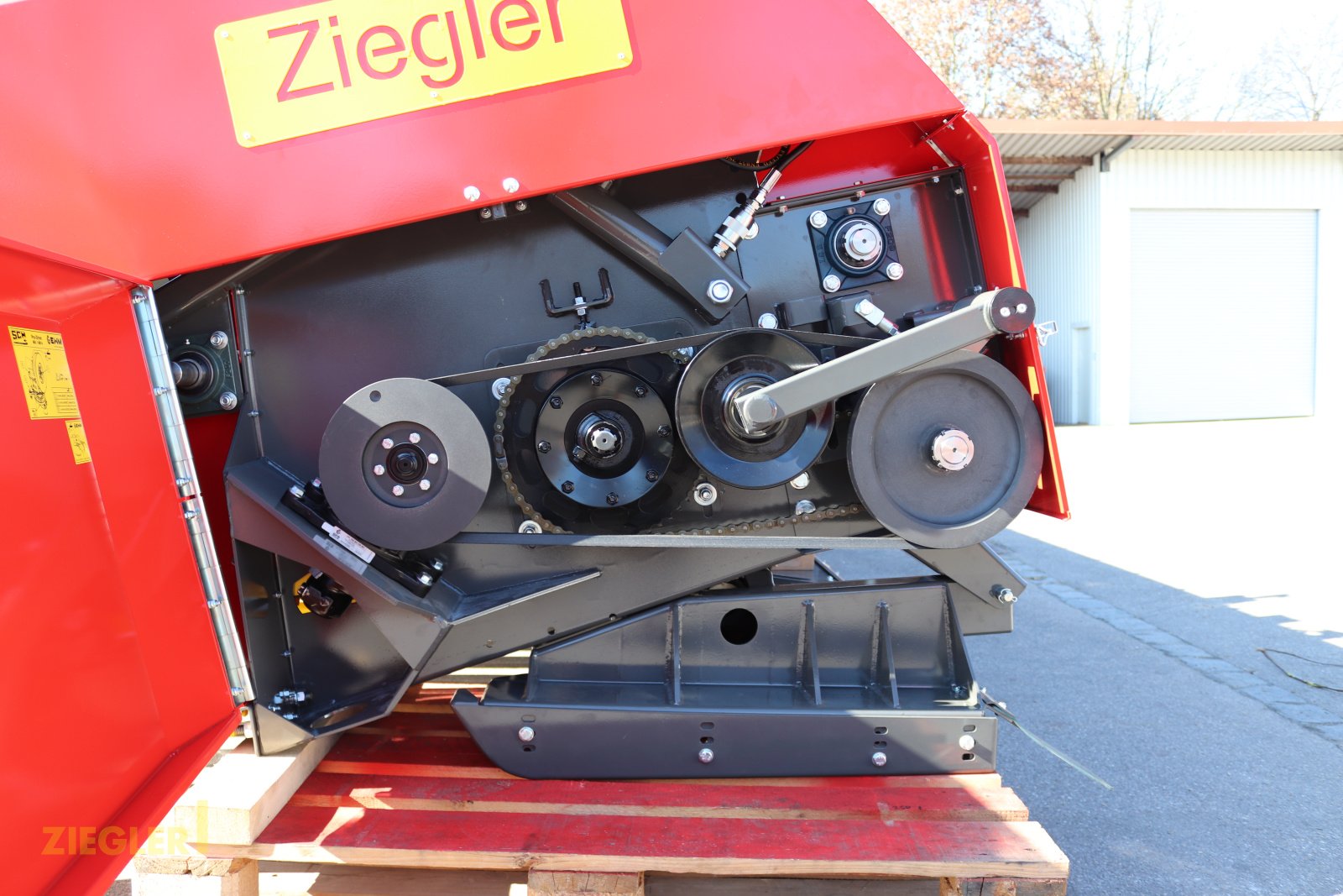 Sonnenblumenschneidwerk des Typs Ziegler Sunmaster Pro, Neumaschine in Pöttmes (Bild 16)