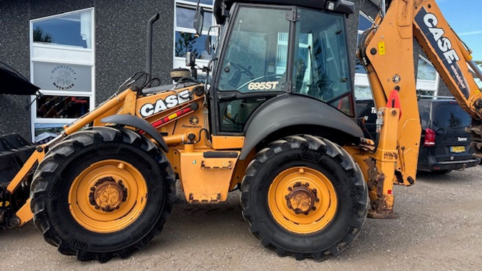 Sonstige Bagger & Lader des Typs Case IH 695 ST  MED PLANERBLAD OG 2 GRAVESKOVLE, Gebrauchtmaschine in Dronninglund (Bild 2)