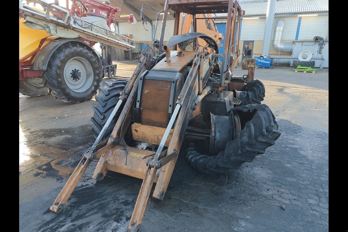 Sonstige Bagger & Lader типа Case IH 695, Gebrauchtmaschine в Viborg (Фотография 2)