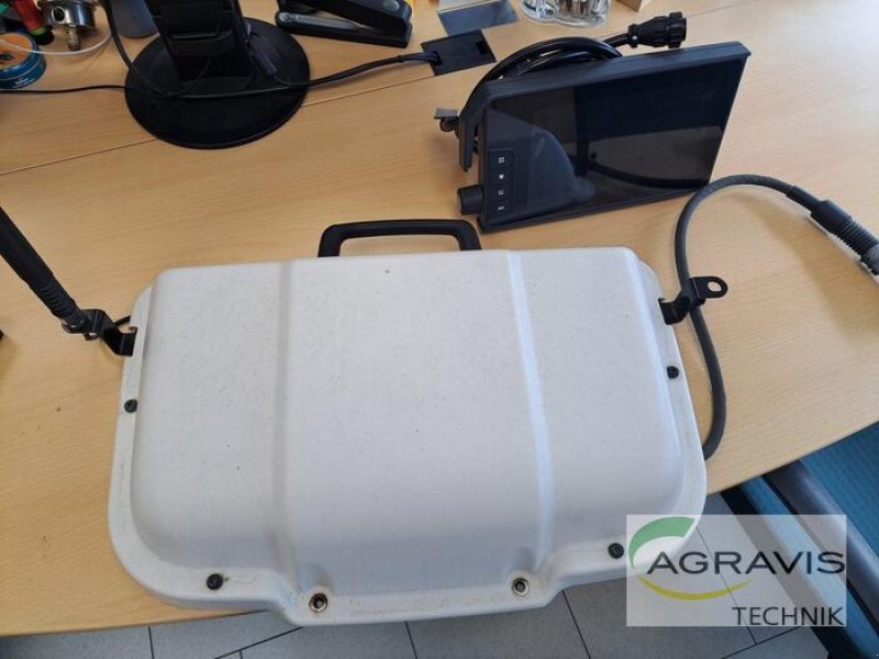 Sonstige Bagger & Lader des Typs Challenger VALTRAGUIDE CM NTRIP (NOVATEL) Dummy, Neumaschine in Schneverdingen (Bild 2)