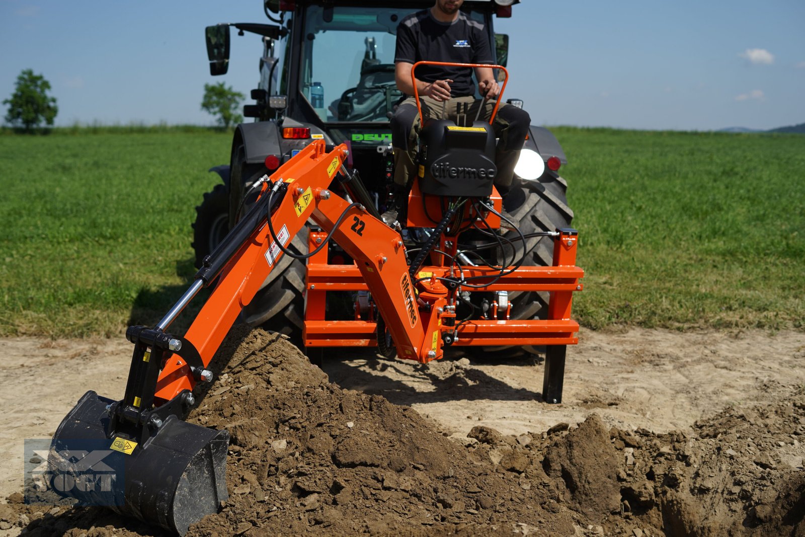 Sonstige Bagger & Lader Türe ait DIGGER L22 Heckbagger /Anbaubagger für Traktor inkl. Baggerschaufel-Aktion-, Neumaschine içinde Schmallenberg (resim 14)