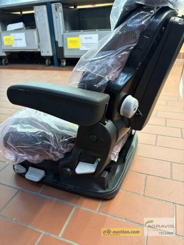 Sonstige Bagger & Lader typu Fendt FENDT FAHRERSITZ, Neumaschine v Meppen (Obrázek 3)