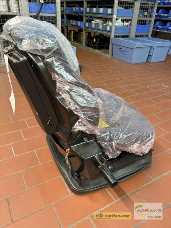 Sonstige Bagger & Lader typu Fendt FENDT FAHRERSITZ, Neumaschine v Meppen (Obrázek 4)