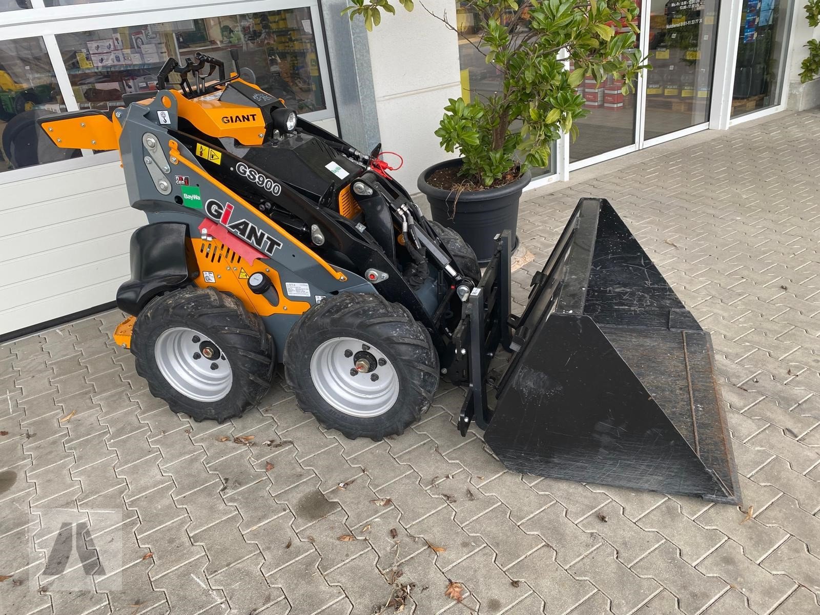 Sonstige Bagger & Lader typu GiANT Skid Steer GS 900, Gebrauchtmaschine v Eching (Obrázek 3)