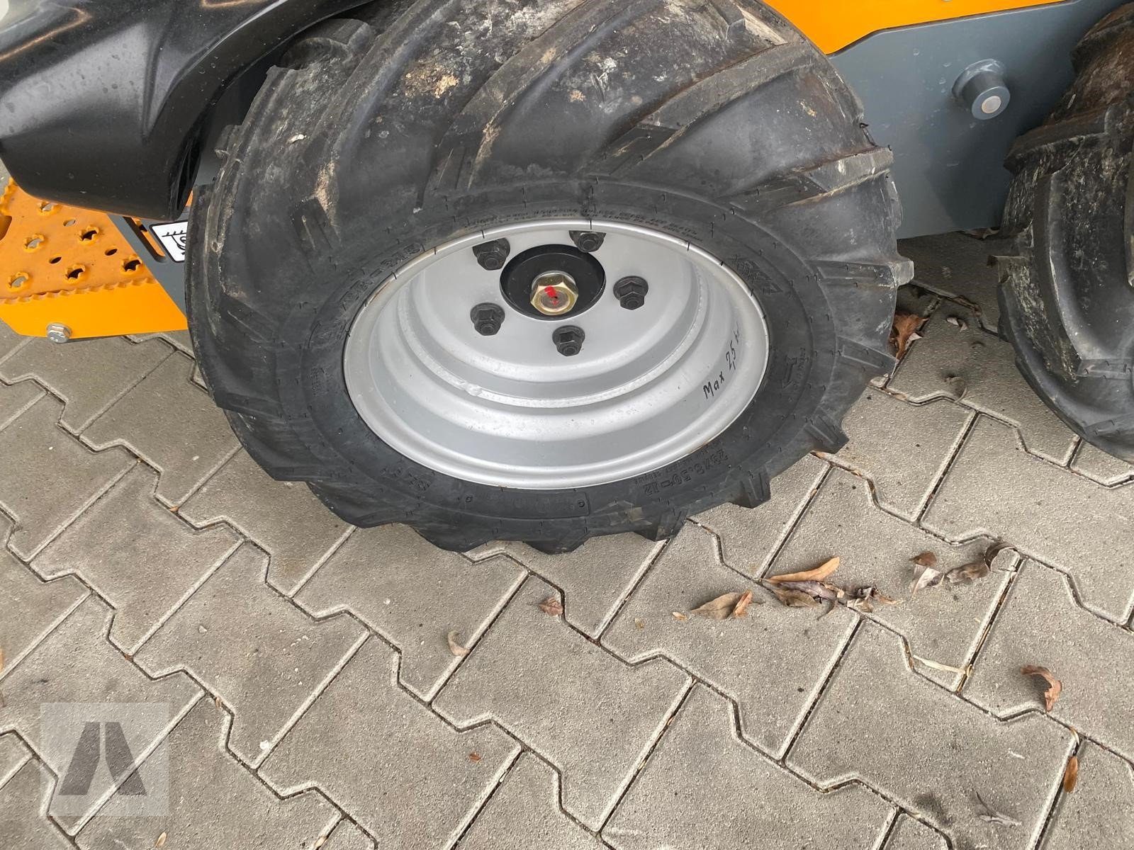 Sonstige Bagger & Lader typu GiANT Skid Steer GS 900, Gebrauchtmaschine v Eching (Obrázek 4)