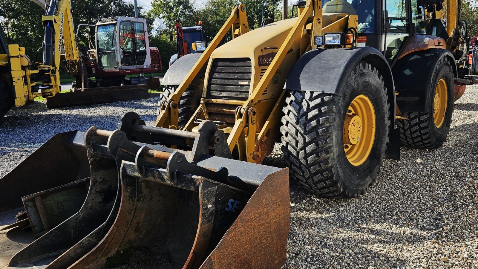 Sonstige Bagger & Lader des Typs Hydrema 906B / rotortilt med klo / nye dæk / skovlsæt mv., Gebrauchtmaschine in Arden (Bild 4)