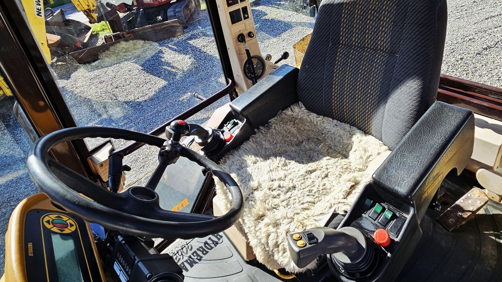 Sonstige Bagger & Lader des Typs Hydrema 906B / rotortilt med klo / nye dæk / skovlsæt mv., Gebrauchtmaschine in Arden (Bild 15)