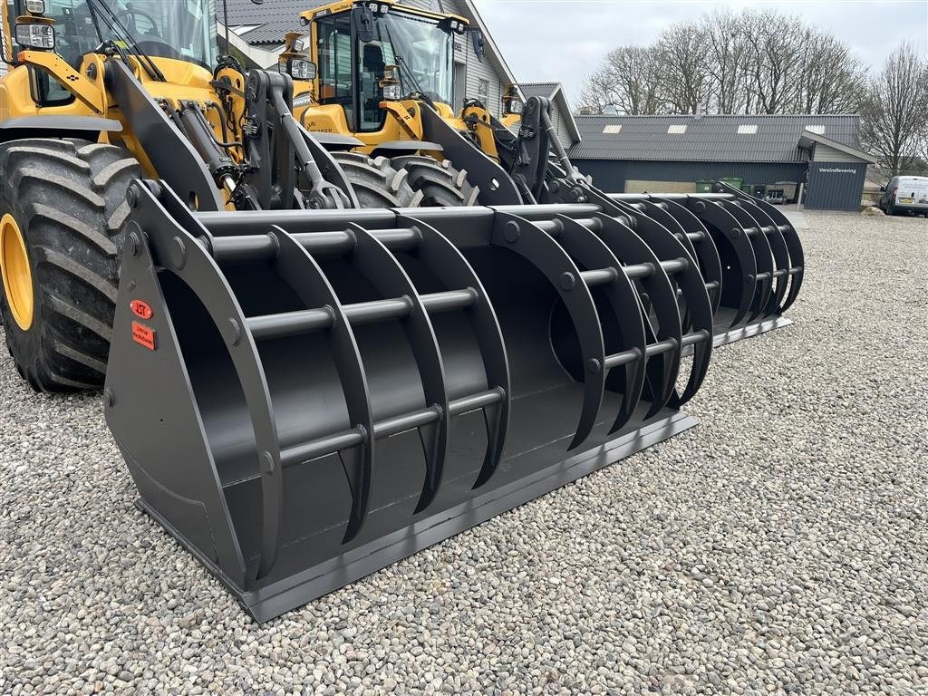 Sonstige Bagger & Lader of the type JST Overfalds skovl 300 med skårende tænder og med ekstra slidstål i hæl samt forkantskær, Gebrauchtmaschine in Lintrup (Picture 10)