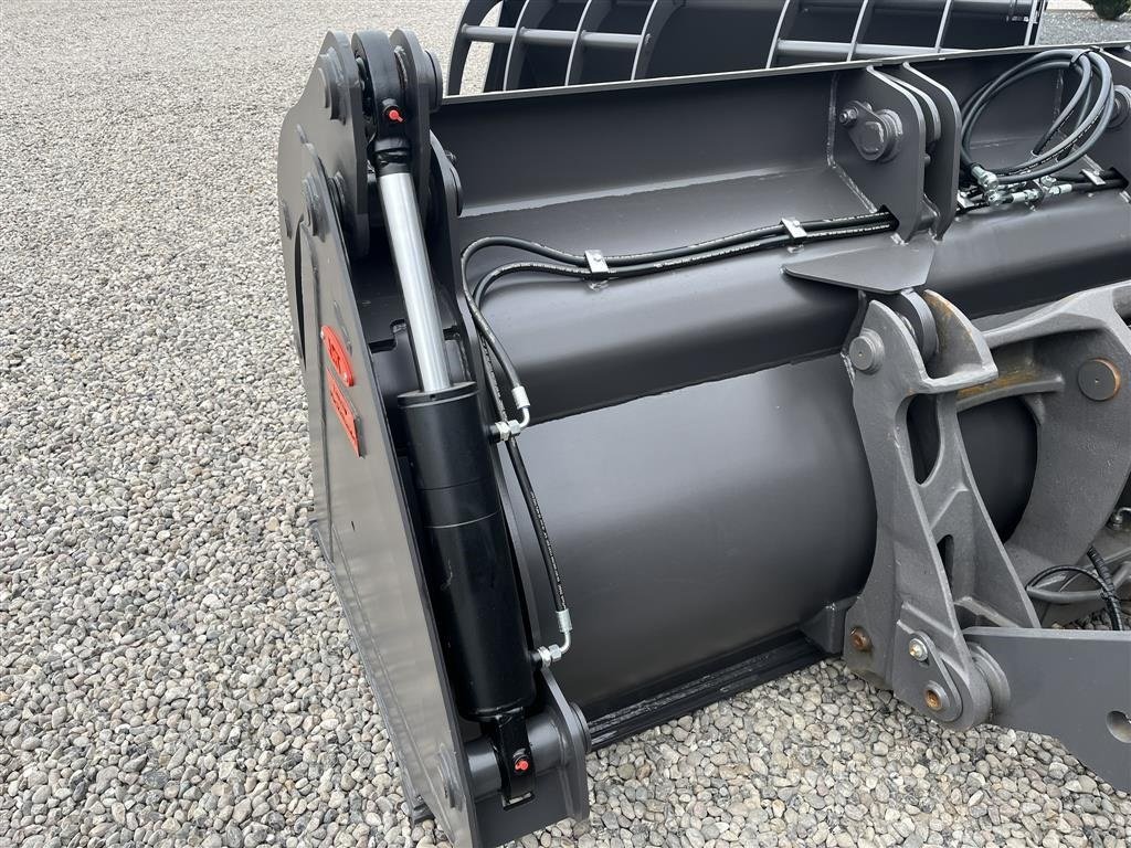 Sonstige Bagger & Lader of the type JST Overfalds skovl 300 med skårende tænder og med ekstra slidstål i hæl samt forkantskær, Gebrauchtmaschine in Lintrup (Picture 9)