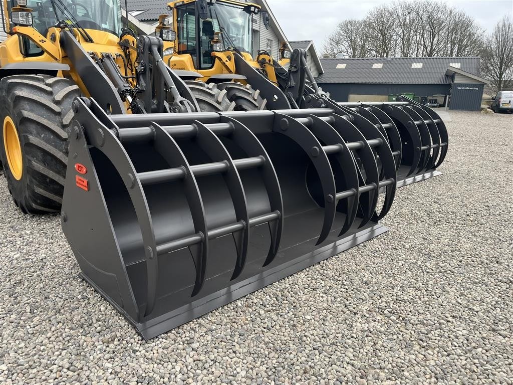 Sonstige Bagger & Lader of the type JST Overfalds skovl 300 med skårende tænder og med ekstra slidstål i hæl samt forkantskær, Gebrauchtmaschine in Lintrup (Picture 11)