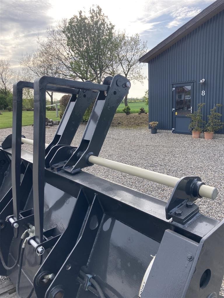 Sonstige Bagger & Lader a típus New Holland 115 Pallegafler - originale fra B 115 rendegraver. Passer også på Case ST/SR, Gebrauchtmaschine ekkor: Vejle (Kép 1)