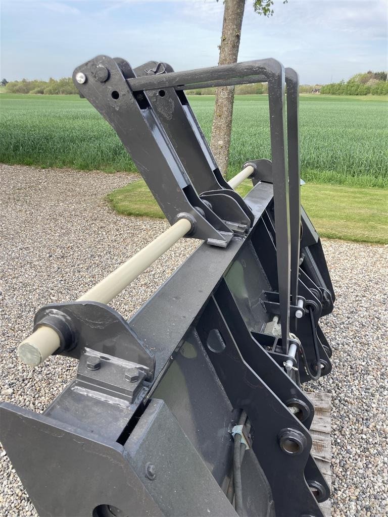 Sonstige Bagger & Lader a típus New Holland 115 Pallegafler - originale fra B 115 rendegraver. Passer også på Case ST/SR, Gebrauchtmaschine ekkor: Vejle (Kép 2)