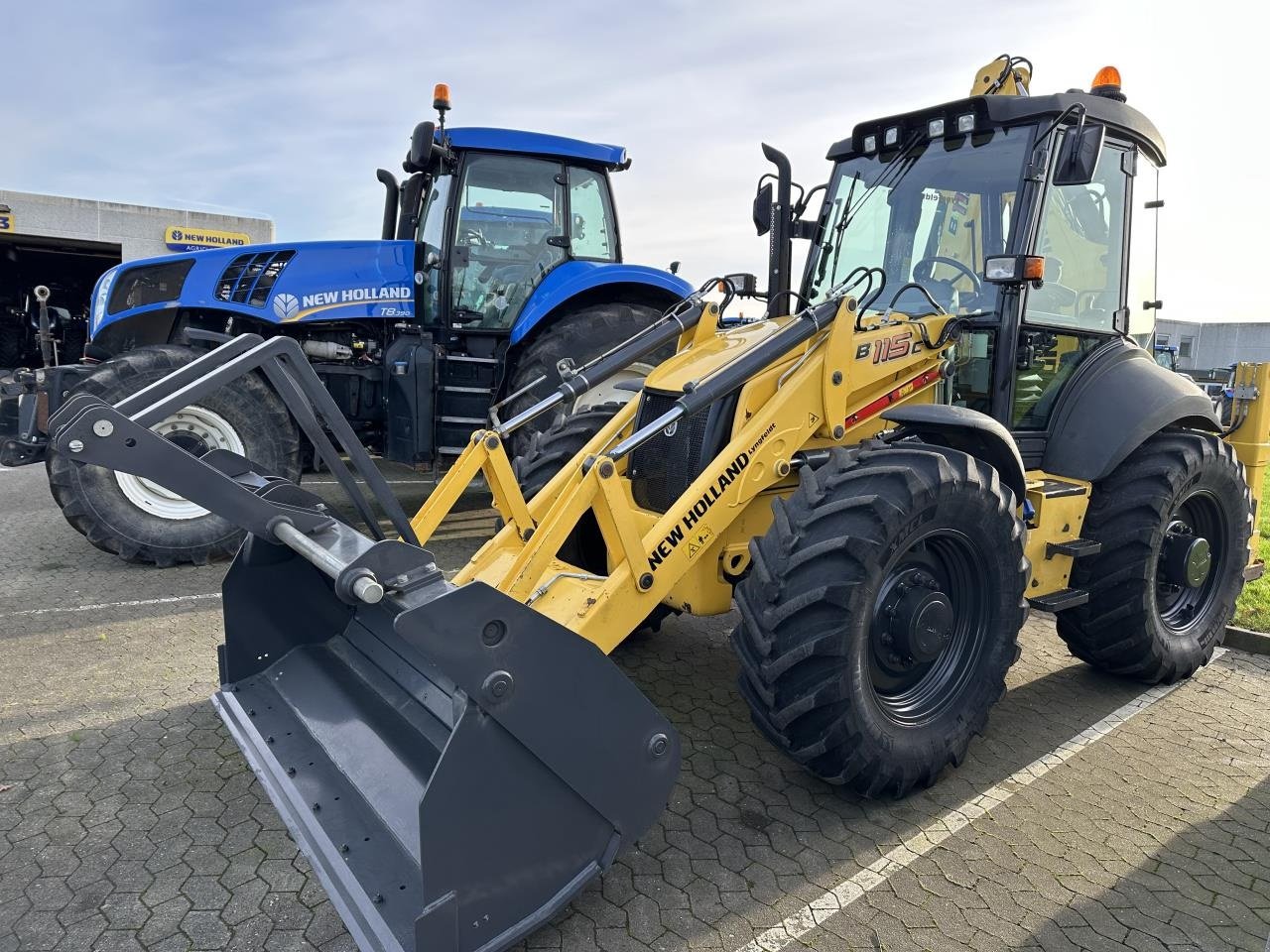Sonstige Bagger & Lader des Typs New Holland B115C TC SS 4WS, Gebrauchtmaschine in Hadsten (Bild 2)