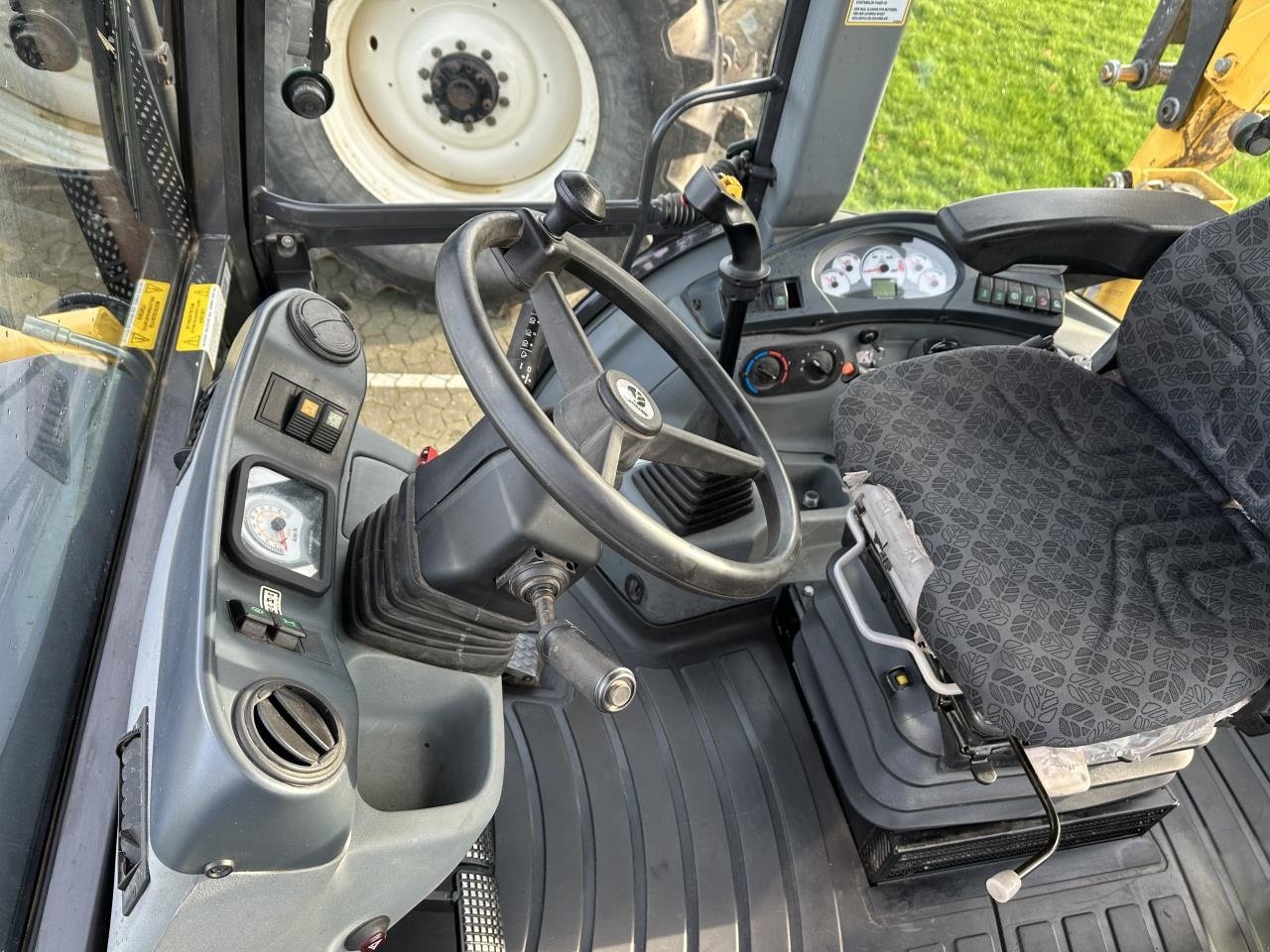 Sonstige Bagger & Lader des Typs New Holland B115C TC SS 4WS, Gebrauchtmaschine in Hadsten (Bild 6)