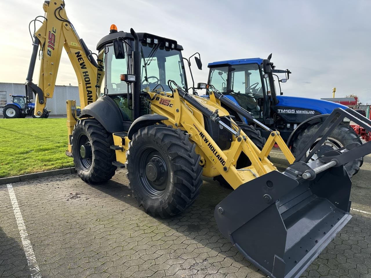 Sonstige Bagger & Lader des Typs New Holland B115C TC SS 4WS, Gebrauchtmaschine in Hadsten (Bild 1)