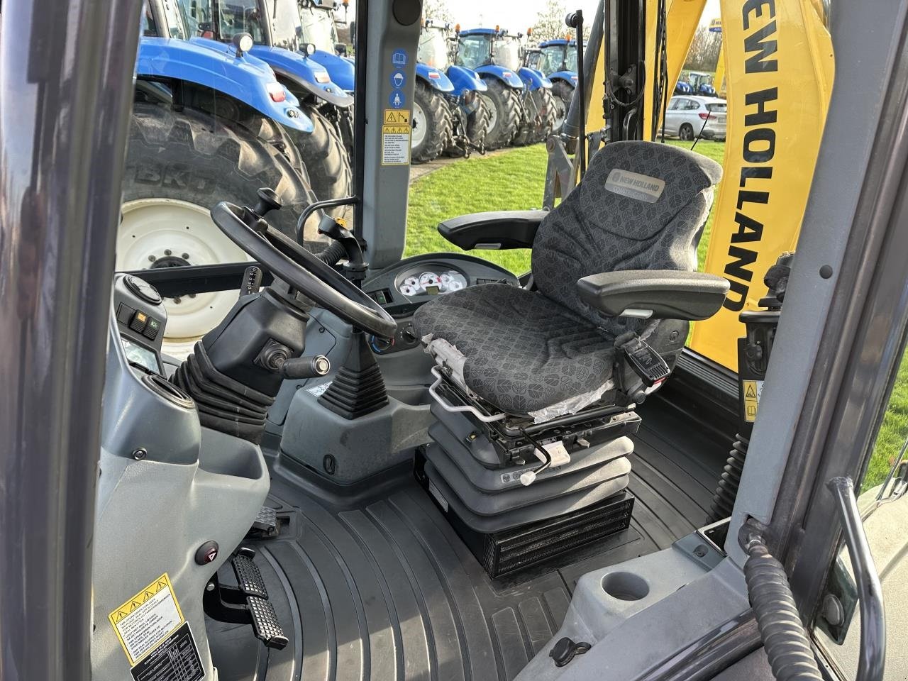 Sonstige Bagger & Lader des Typs New Holland B115C TC SS 4WS, Gebrauchtmaschine in Hadsten (Bild 5)