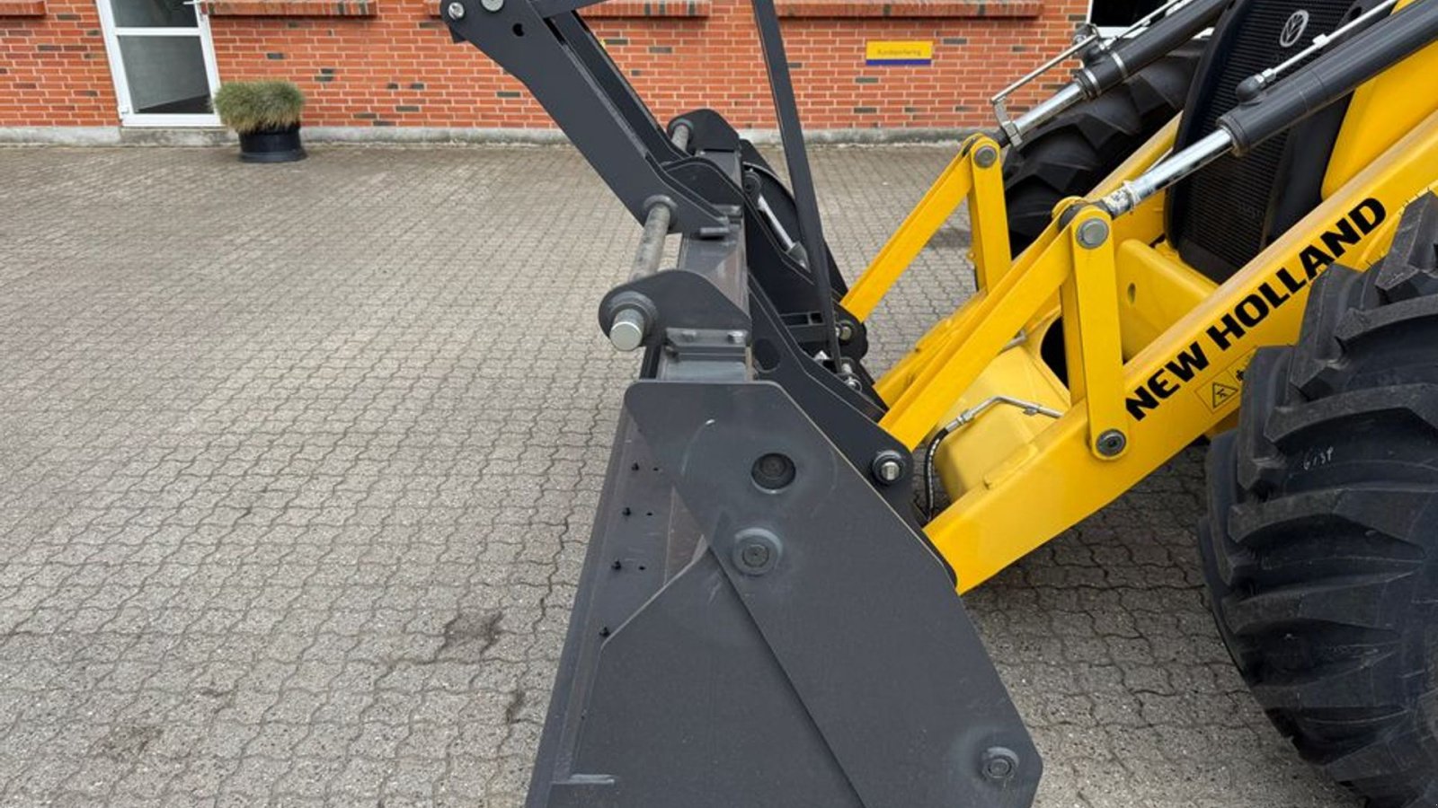 Sonstige Bagger & Lader of the type New Holland B115D SS, Gebrauchtmaschine in Gjerlev J. (Picture 11)