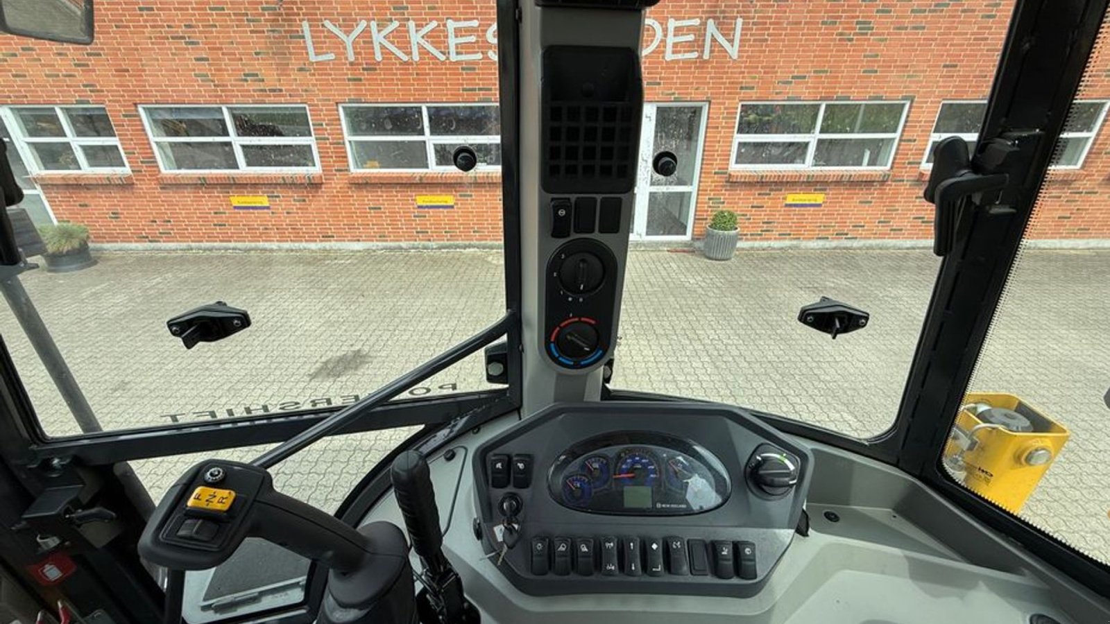 Sonstige Bagger & Lader of the type New Holland B115D SS, Gebrauchtmaschine in Gjerlev J. (Picture 15)