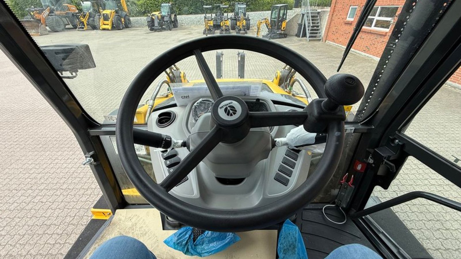 Sonstige Bagger & Lader of the type New Holland B115D SS, Gebrauchtmaschine in Gjerlev J. (Picture 16)