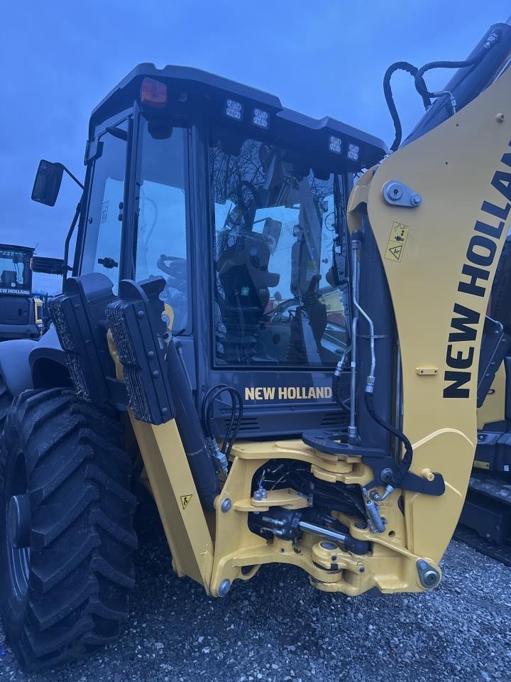 Sonstige Bagger & Lader vrste New Holland B115D TC CP 4WD, Gebrauchtmaschine v Hadsten (Slika 4)