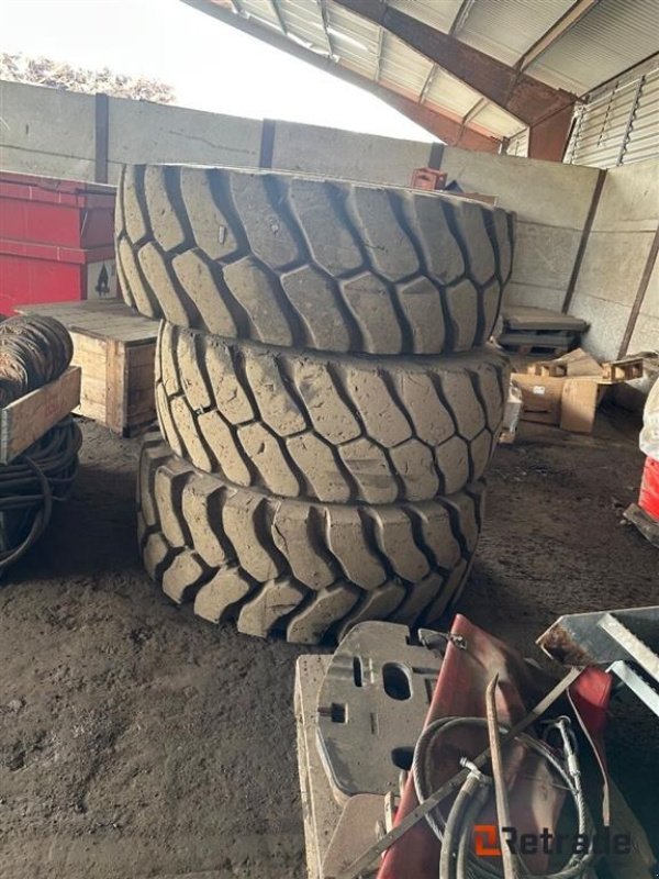 Sonstige Bagger & Lader des Typs Sonstige Dæk med fælge til Volvo L90 Gummiged, Gebrauchtmaschine in Rødovre (Bild 1)