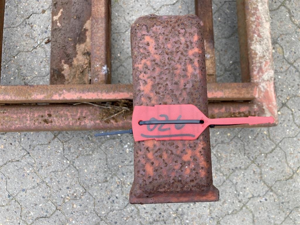 Sonstige Bagger & Lader typu Sonstige Skovlstativ bredde 220 og 100 cm dybde, Gebrauchtmaschine v Roslev (Obrázek 13)