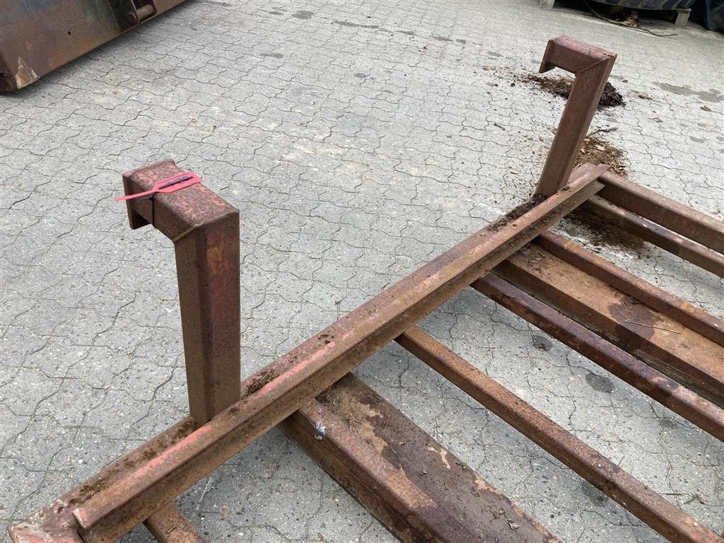 Sonstige Bagger & Lader typu Sonstige Skovlstativ bredde 220 og 100 cm dybde, Gebrauchtmaschine v Roslev (Obrázek 12)