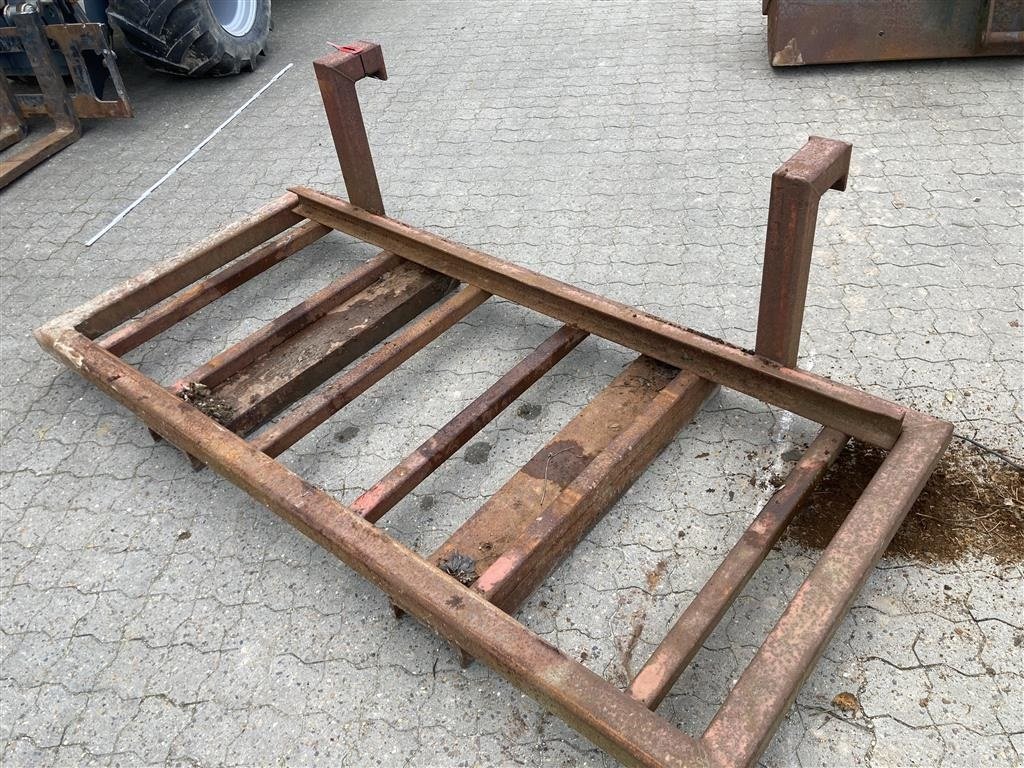 Sonstige Bagger & Lader typu Sonstige Skovlstativ bredde 220 og 100 cm dybde, Gebrauchtmaschine v Roslev (Obrázek 7)
