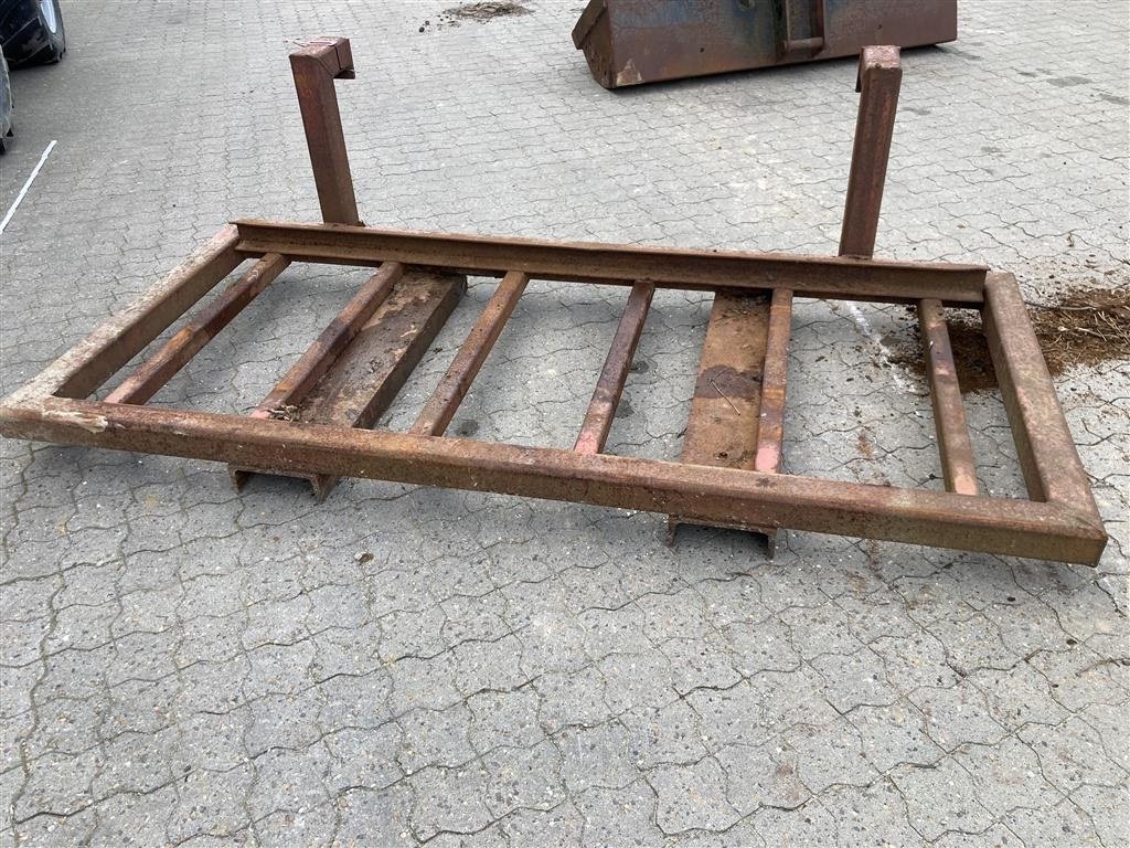 Sonstige Bagger & Lader typu Sonstige Skovlstativ bredde 220 og 100 cm dybde, Gebrauchtmaschine v Roslev (Obrázek 8)