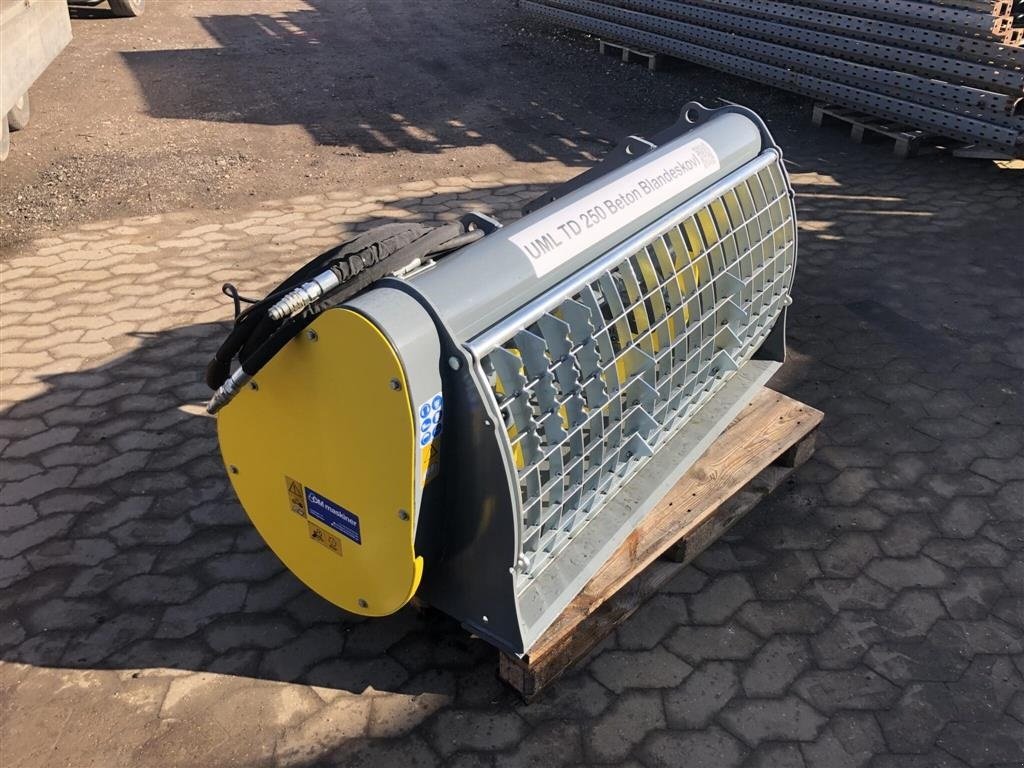 Sonstige Bagger & Lader Türe ait Sonstige UML SL Betonblandeskovl 150-1.100 liter, Gebrauchtmaschine içinde Vrå (resim 1)