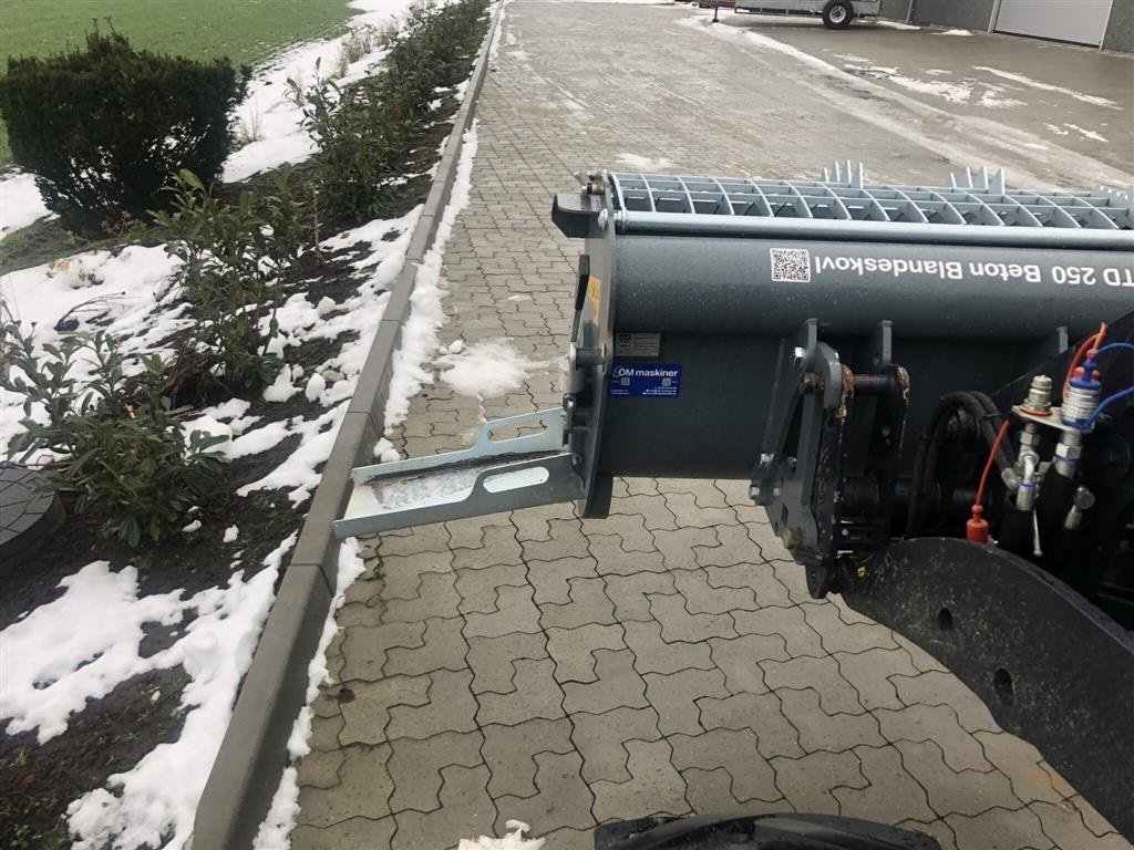 Sonstige Bagger & Lader Türe ait Sonstige UML SL Betonblandeskovl 150-1.100 liter, Gebrauchtmaschine içinde Vrå (resim 16)