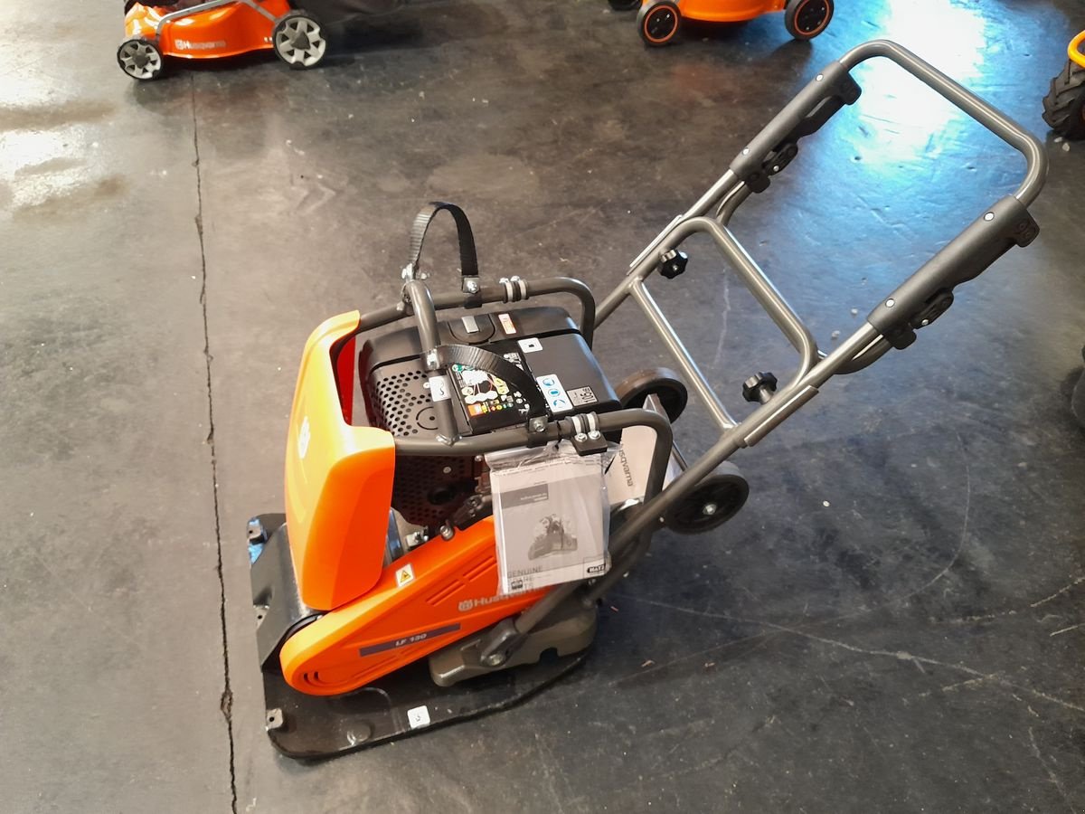 Sonstige Baumaschinen-Kleingeräte typu Husqvarna Rüttelplatte LF 130 LT (Diesel), Neumaschine v Bergheim (Obrázek 1)