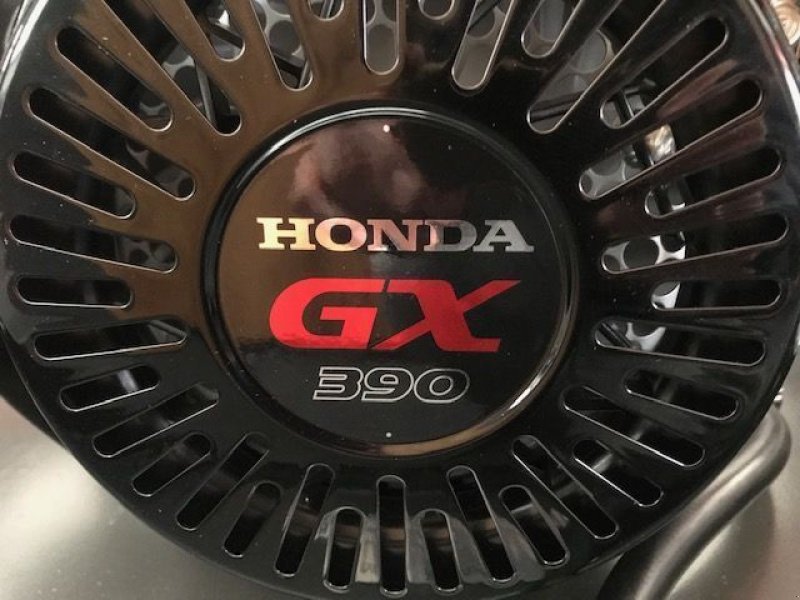 Sonstige Baumaschinen-Kleingeräte des Typs Husqvarna Rüttelplatte LG400 Honda-Motor 8,2kW, Neumaschine in Tamsweg (Bild 13)