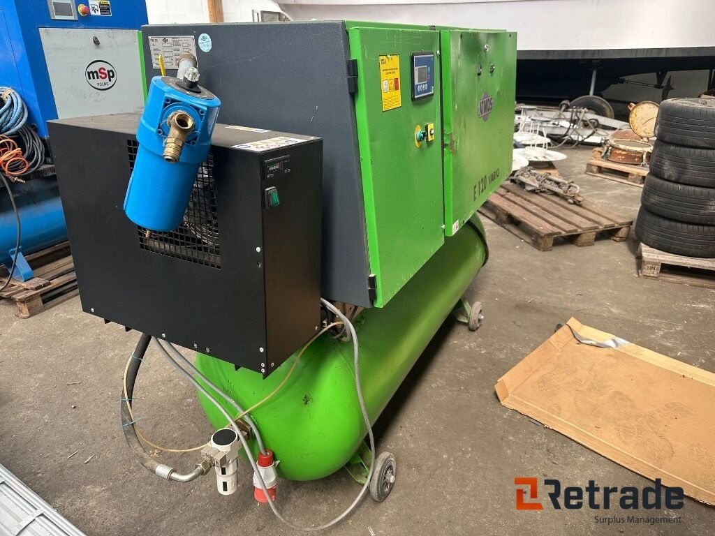 Sonstige Baumaschinen-Kleingeräte του τύπου Sonstige Skrue kompressor i kabinet, Gebrauchtmaschine σε Rødovre (Φωτογραφία 3)