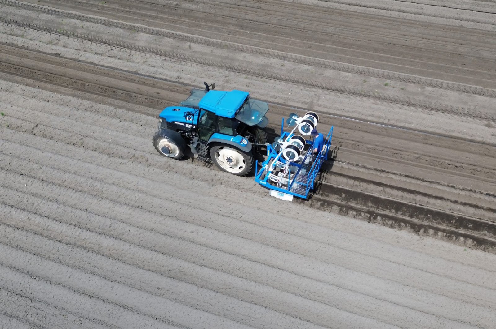 Sonstige Beregnungstechnik des Typs M.O.M. Tropfschlauch-Damm-Verlegemaschine, Neumaschine in Celle (Bild 4)