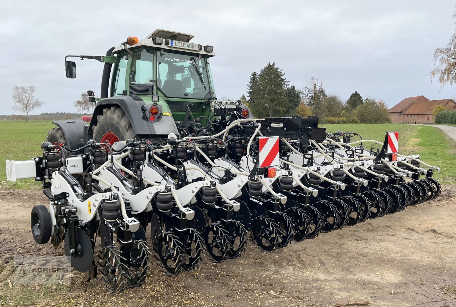 Sonstige Bodenbearbeitungsgeräte of the type Agrisem Stripcat II, Neumaschine in Römstedt (Picture 2)
