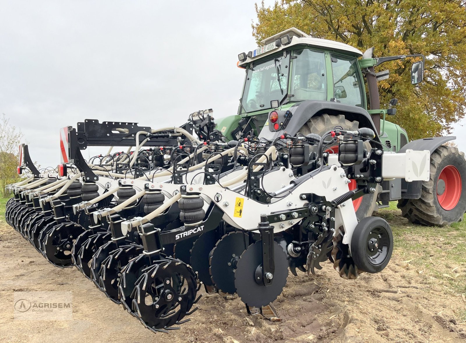 Sonstige Bodenbearbeitungsgeräte of the type Agrisem Stripcat II, Neumaschine in Römstedt (Picture 4)