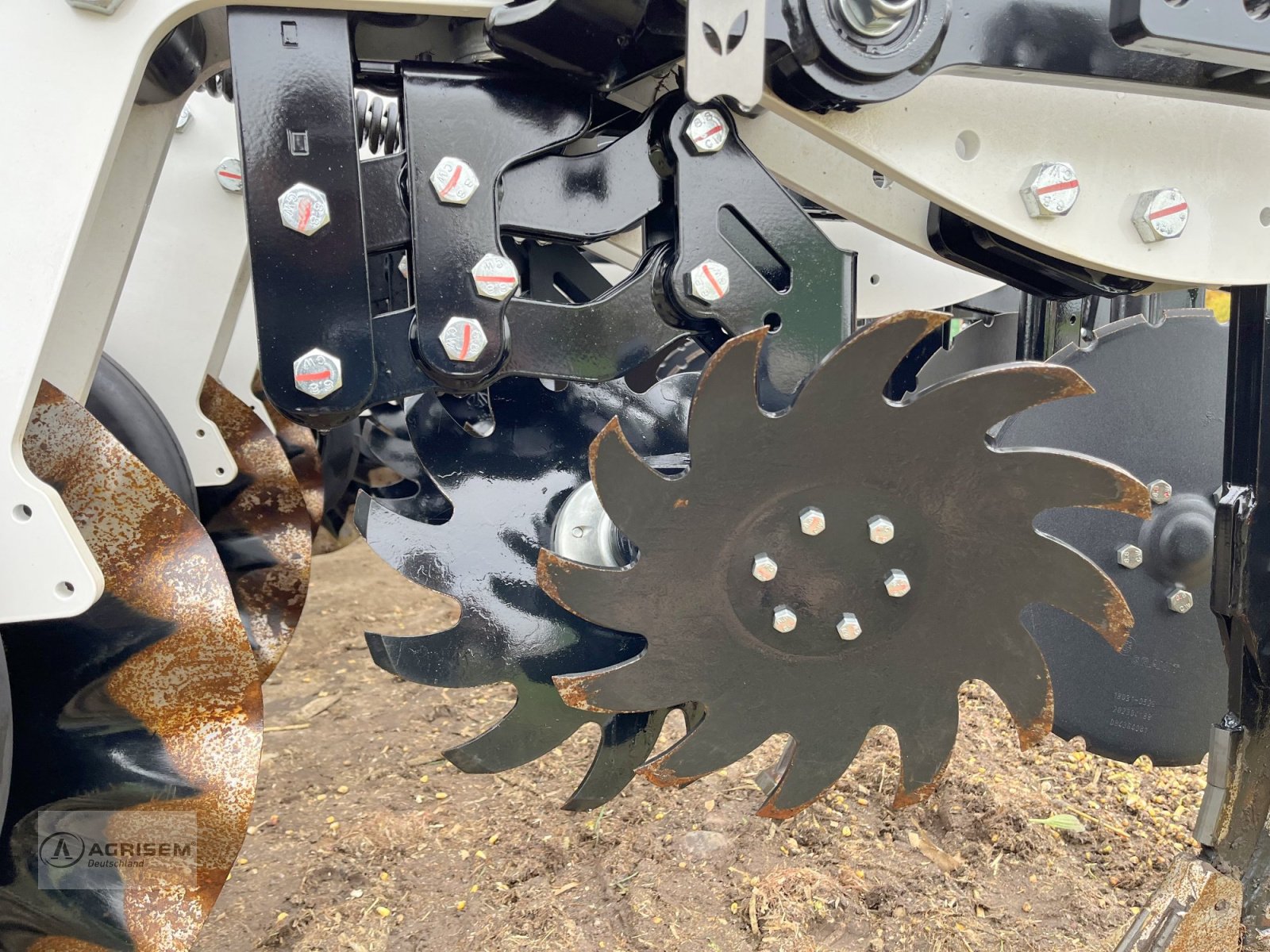 Sonstige Bodenbearbeitungsgeräte of the type Agrisem Stripcat II, Neumaschine in Römstedt (Picture 12)