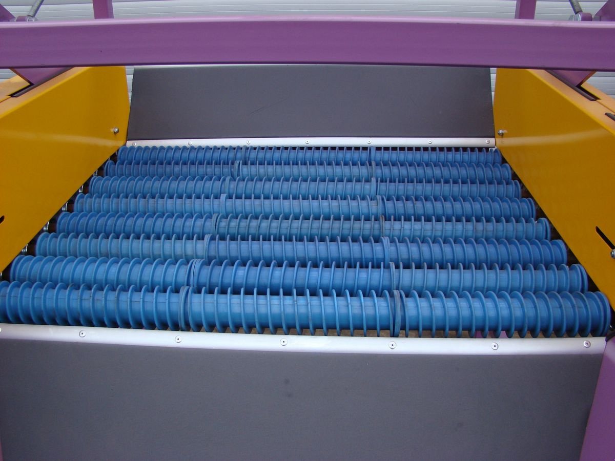 Sonstige Bodenbearbeitungsgeräte του τύπου Conpexim Sturzbunker mit Enterder, Neumaschine σε Apetlon (Φωτογραφία 3)