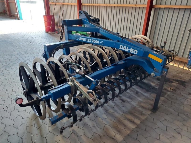 Sonstige Bodenbearbeitungsgeräte типа Dalbo Level 2000, Gebrauchtmaschine в Skanderborg (Фотография 1)