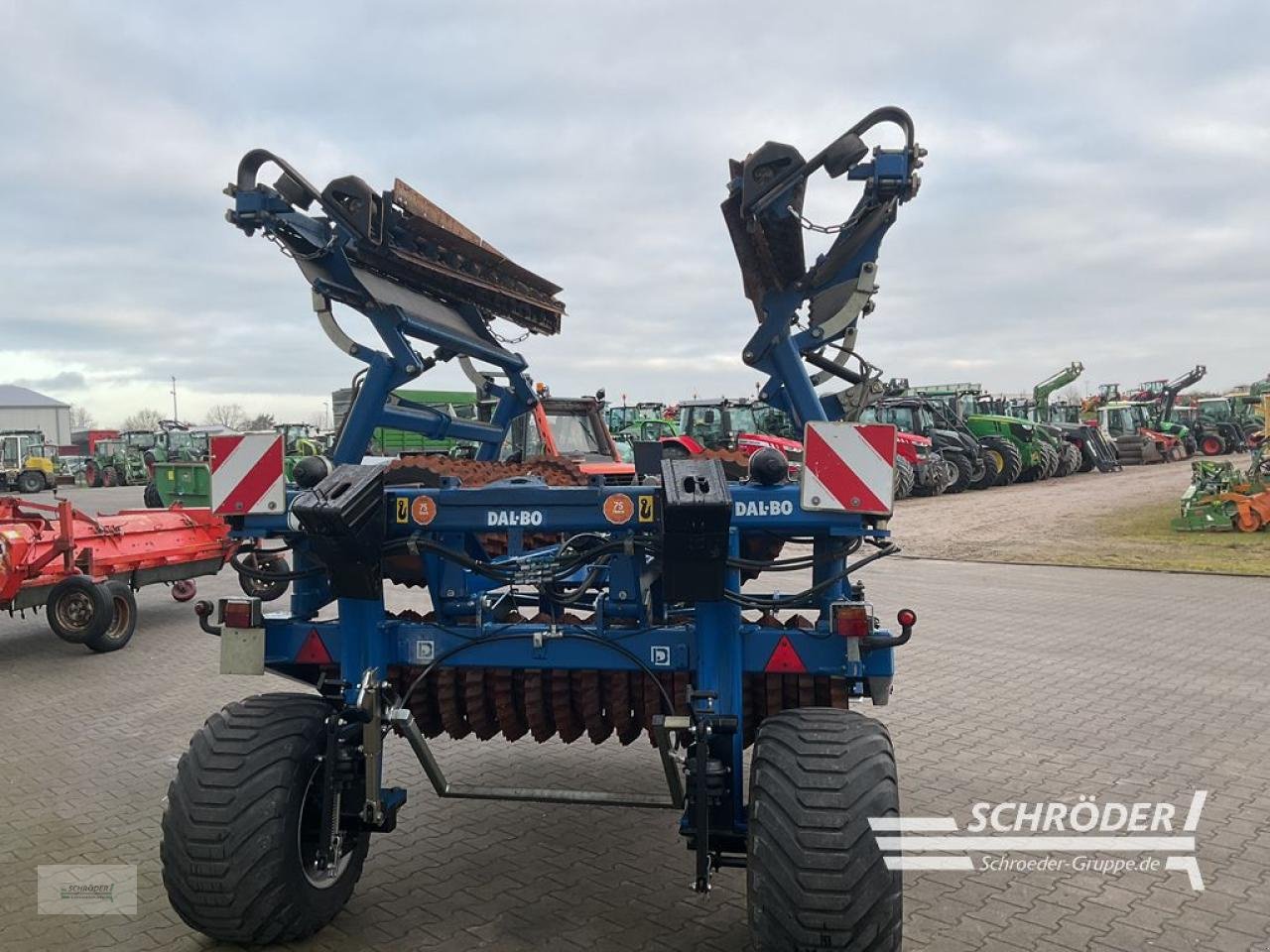 Sonstige Bodenbearbeitungsgeräte des Typs Dalbo MAXIROLL 630 + MESSERWALZEN, Gebrauchtmaschine in Wildeshausen (Bild 4)