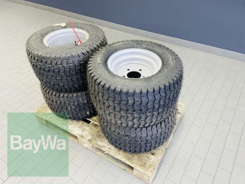 GiANT Rasenbereifung 24X13.00-12, Gebrauchtmaschine (Bild 3) Sonstige Bodenbearbeitungsgeräte des Typs GiANT Rasenbereifung 24X13.00-12, Gebrauchtmaschine in Manching (Bild 3)