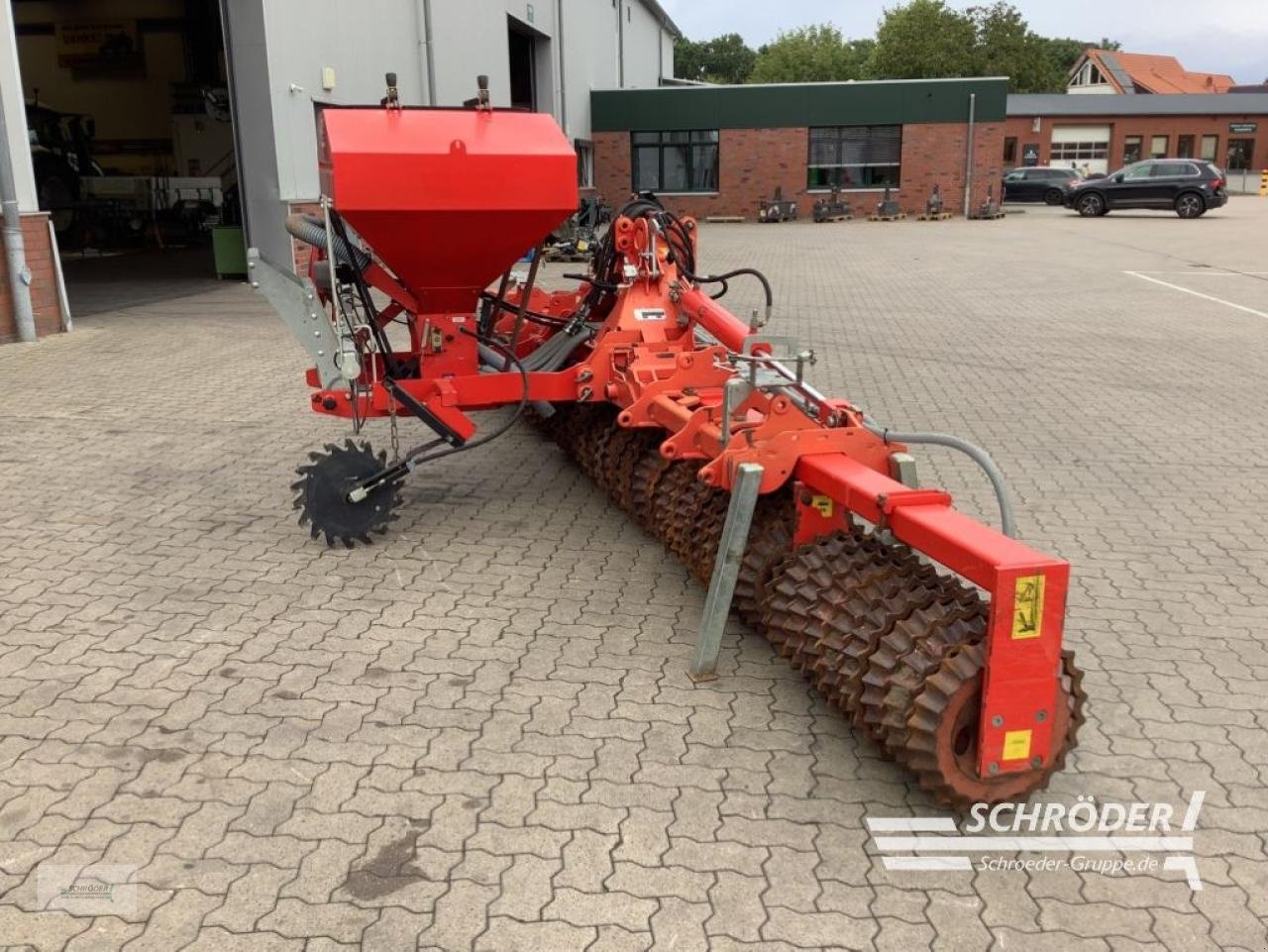 Sonstige Bodenbearbeitungsgeräte des Typs Güttler MATADOR 610-180 + PNEUMATIKSTREUER EPS 5, Gebrauchtmaschine in Wildeshausen (Bild 5)