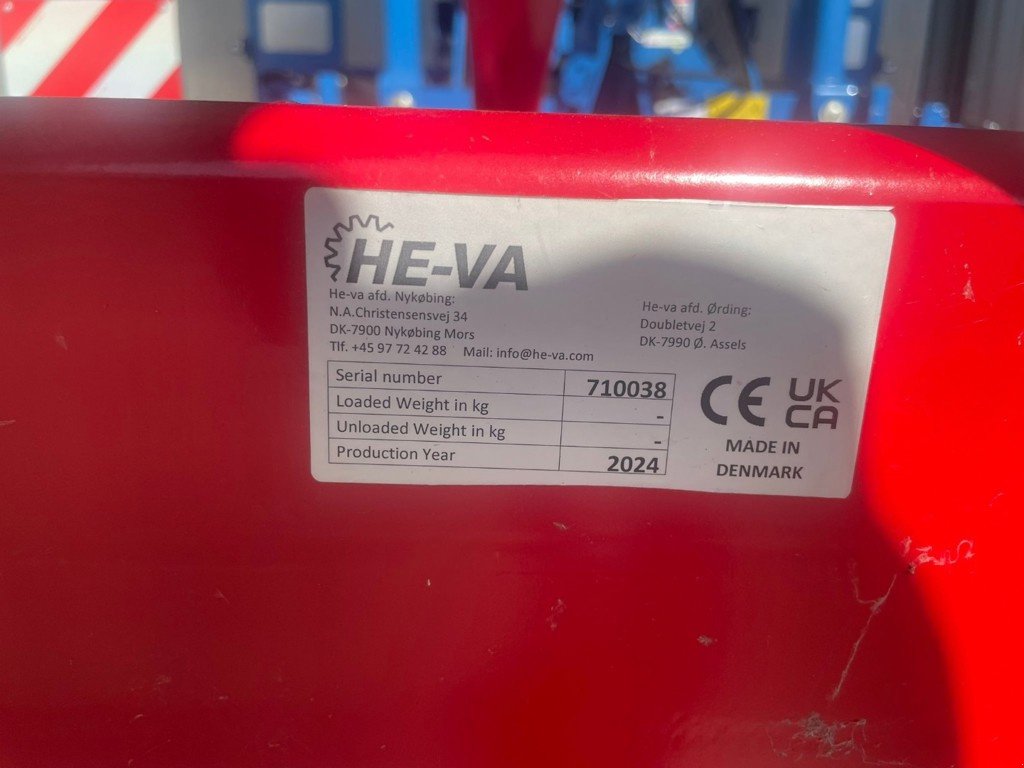 Sonstige Bodenbearbeitungsgeräte of the type HE-VA front roller 3 .00 m, Neumaschine in Domdidier (Picture 4)