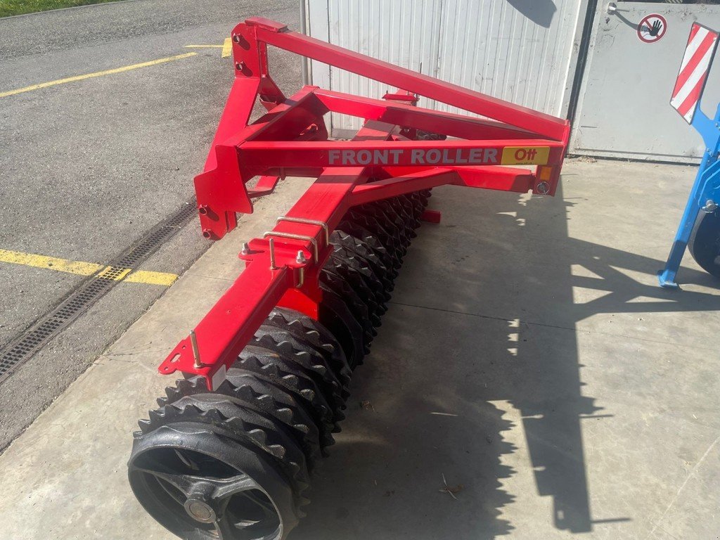 Sonstige Bodenbearbeitungsgeräte of the type HE-VA front roller 3 .00 m, Neumaschine in Domdidier (Picture 1)