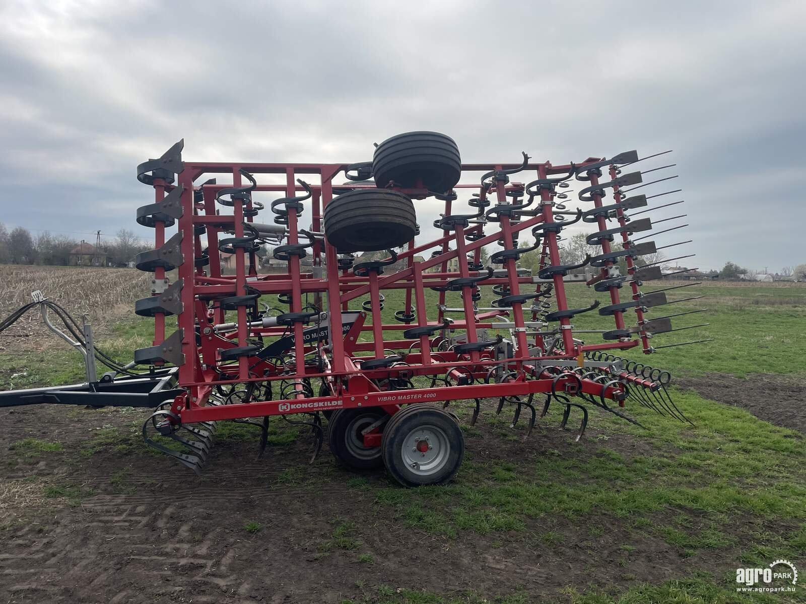 Sonstige Bodenbearbeitungsgeräte des Typs Kongskilde Vibro Master 4000, Gebrauchtmaschine in Csengele (Bild 2)