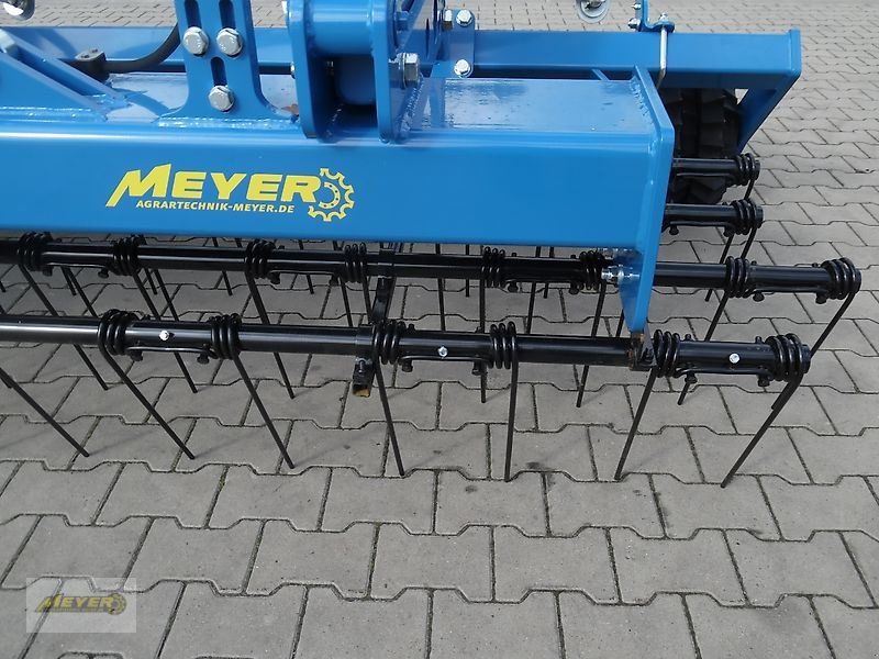 Sonstige Bodenbearbeitungsgeräte des Typs Meyer Agrartechnik GS 3000 Grünlandstriegel, Neumaschine in Andervenne (Bild 11)