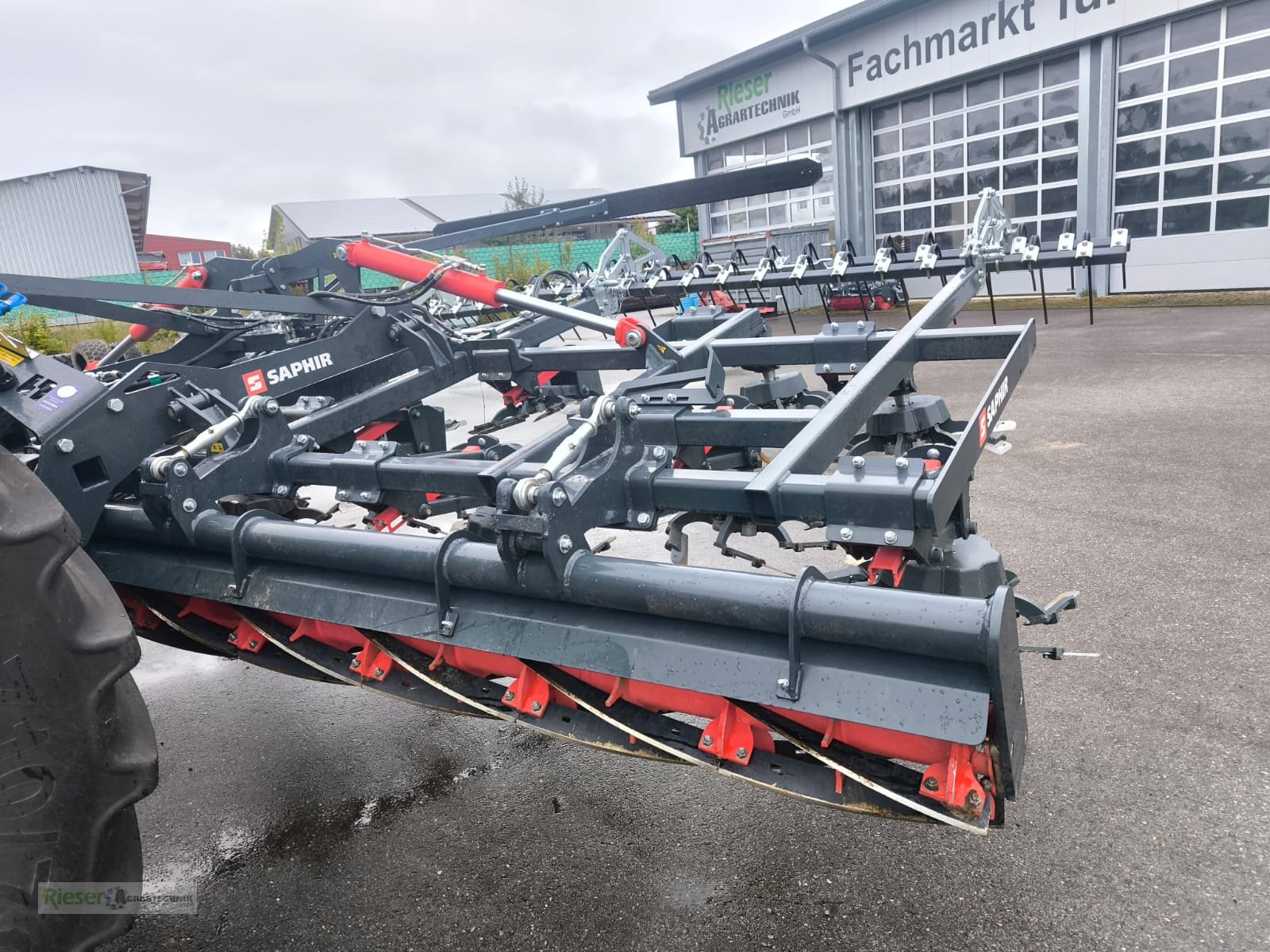 Sonstige Bodenbearbeitungsgeräte des Typs Saphir Grindstar GRS 600 "Vorführgerät", Neumaschine in Nördlingen (Bild 1)